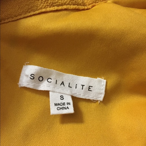 *Harper Bell Sleeve Dress - Picture 4 of 4